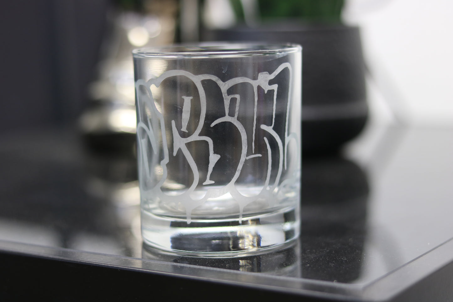 “ Capsul ” glassware