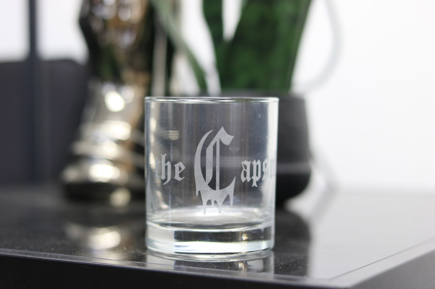 “ Capsul ” glassware