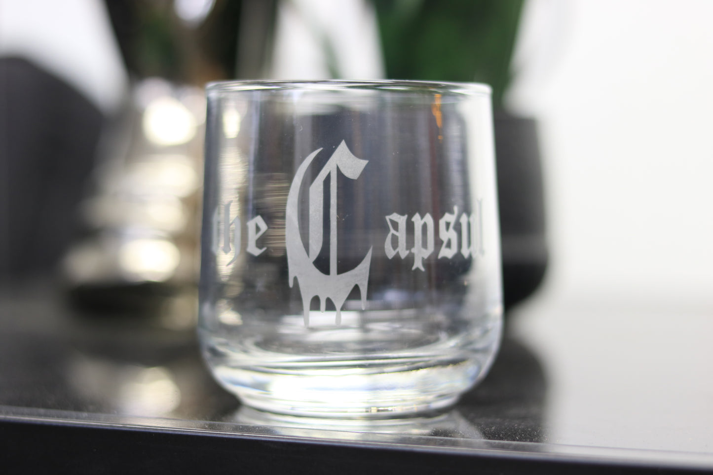 “ Capsul ” glassware