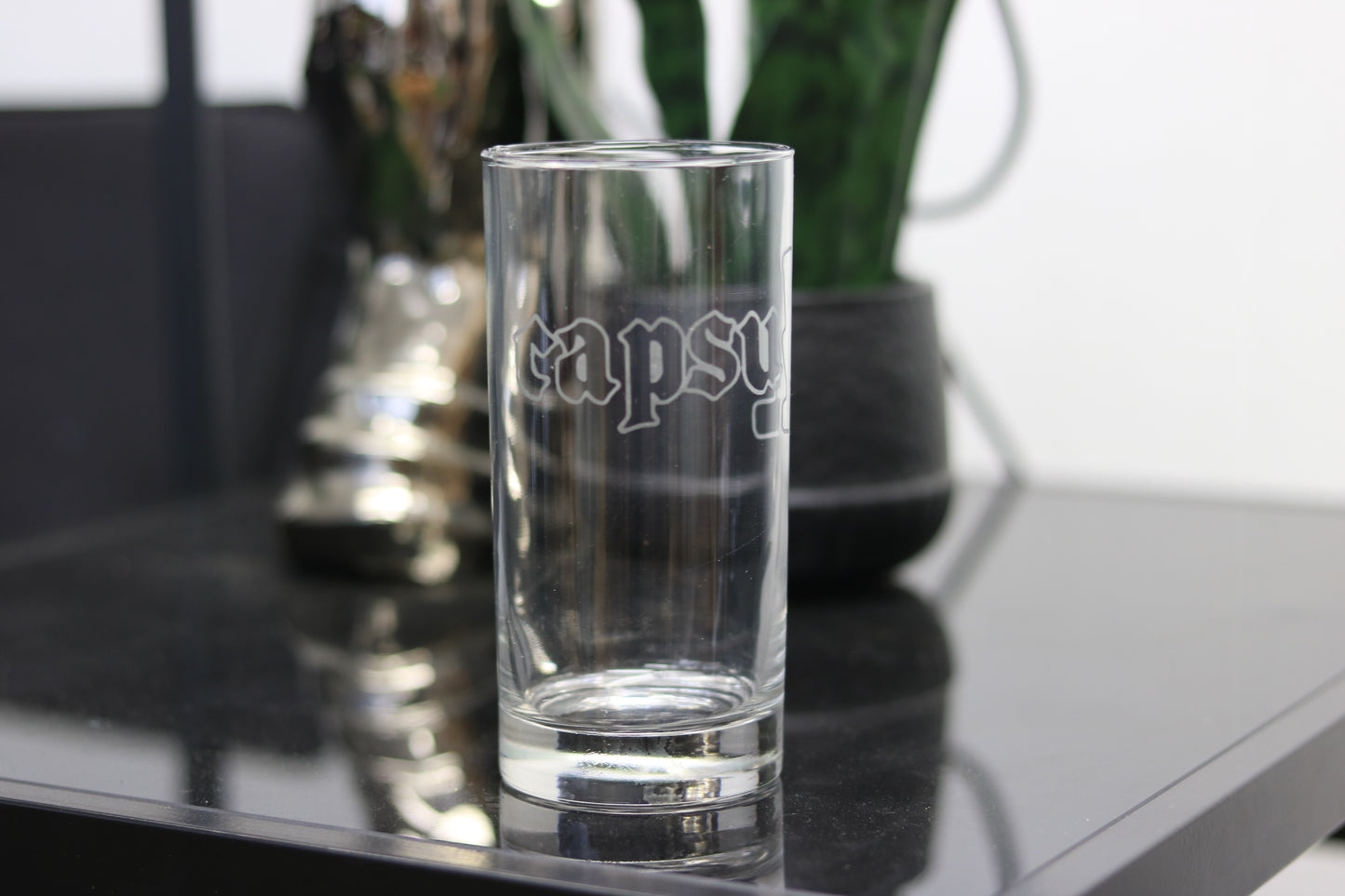 “ Capsul ” glassware